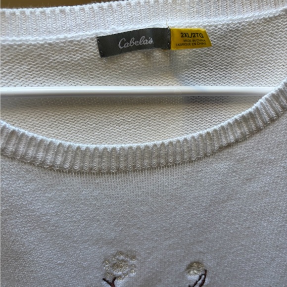 Cabela's Cream winter Christmas Sweater with cardinal bird Embroidery - Picture 3 of 3